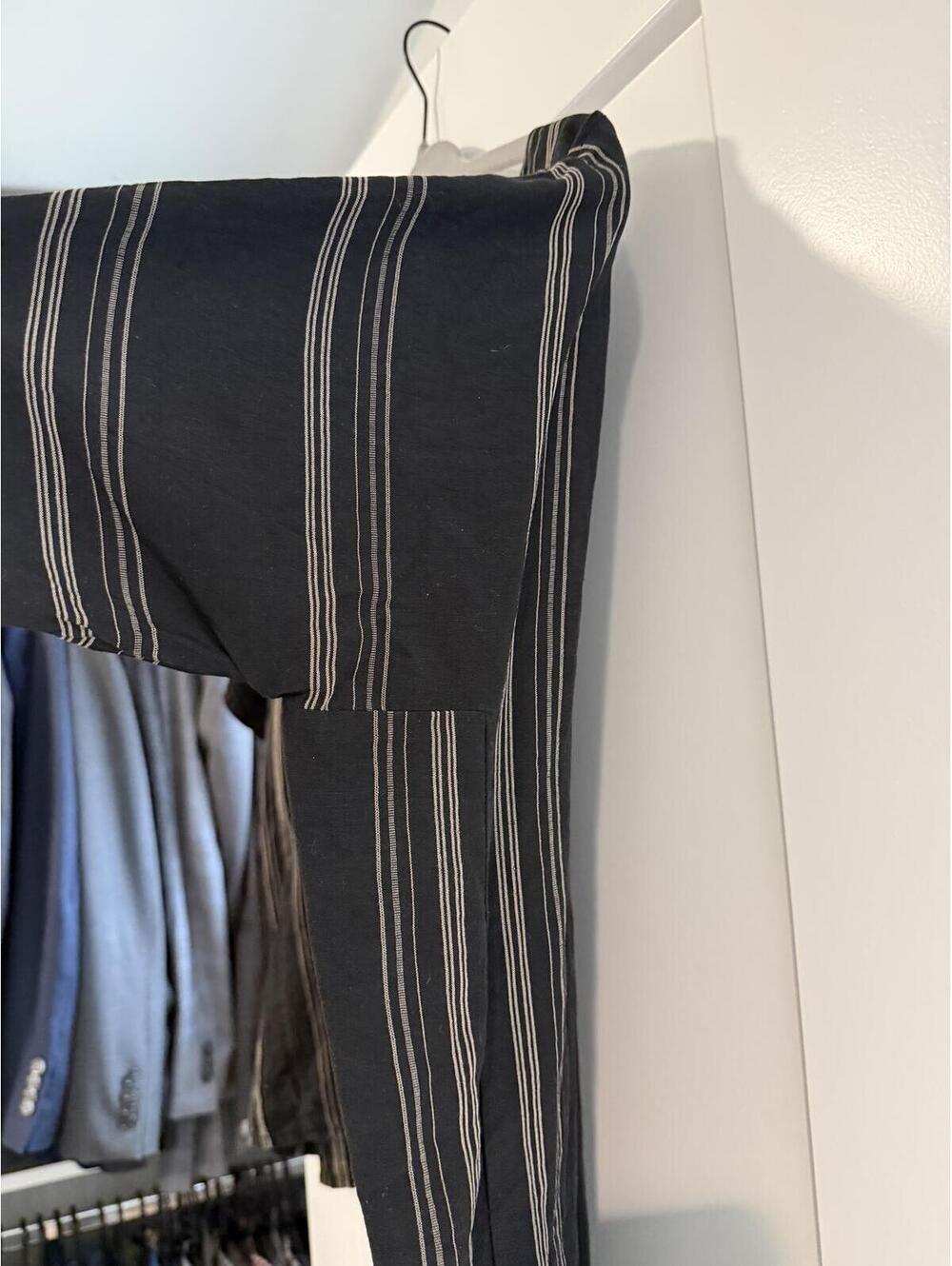Eileen Fisher Black and Gray Striped Short Sleeve Blouse Size M/M - Picture 4 of 7